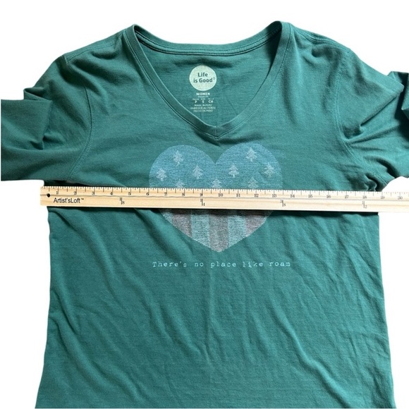 Life is Good Women’s Long Sleeved T Shirt Size Small
There’s No Place Like Roam - Picture 5 of 8